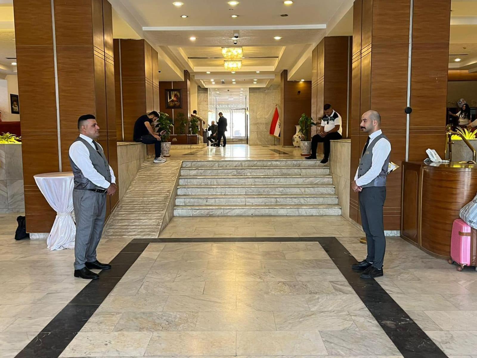 Almansour Hotel Baghdād Екстериор снимка